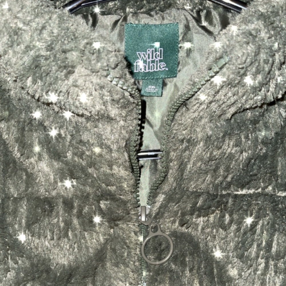 Nice pretty warm dark green jacket!